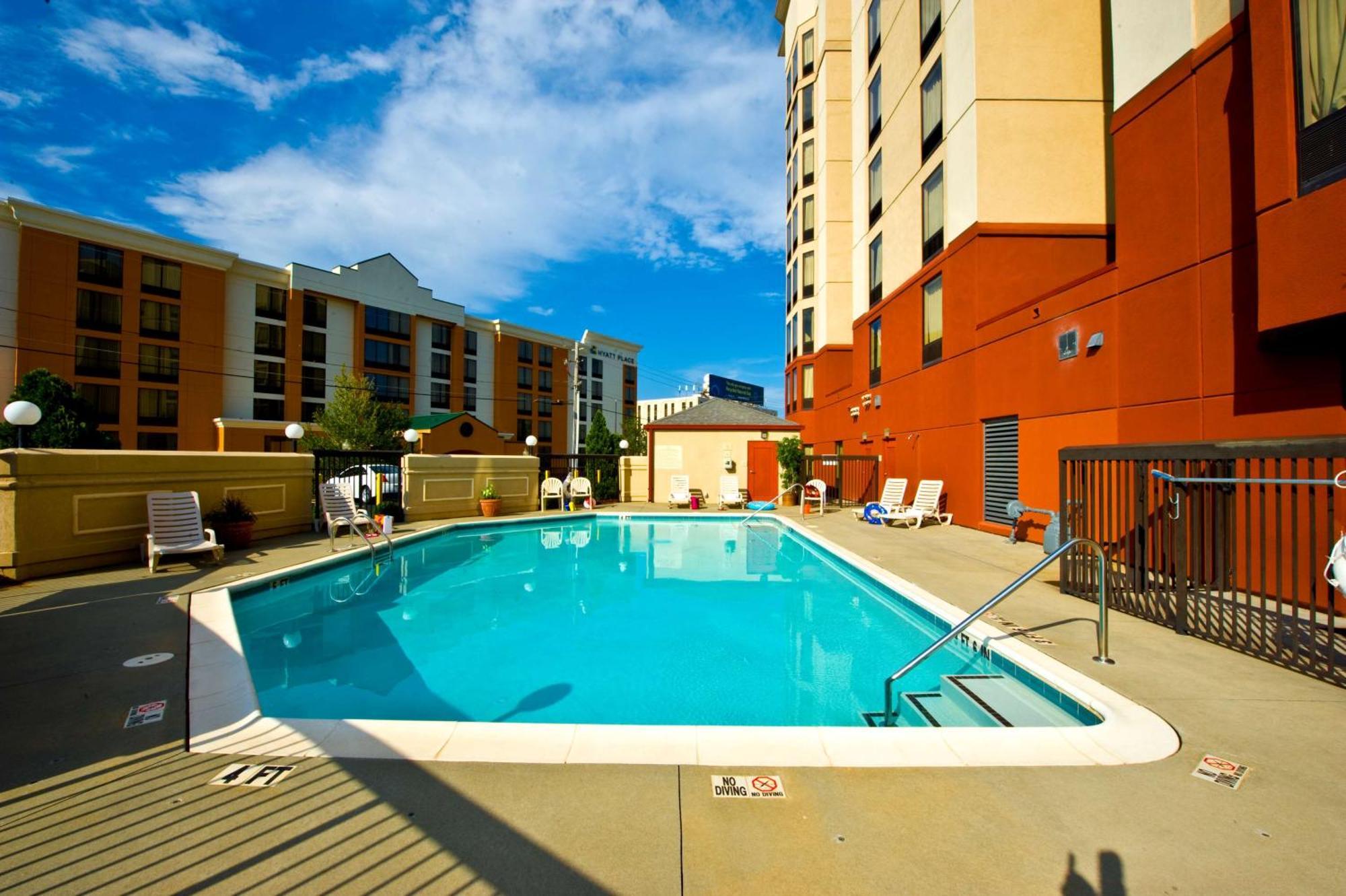 Hampton Inn & Suites-Atlanta Airport North-I-85 Hapeville Ngoại thất bức ảnh