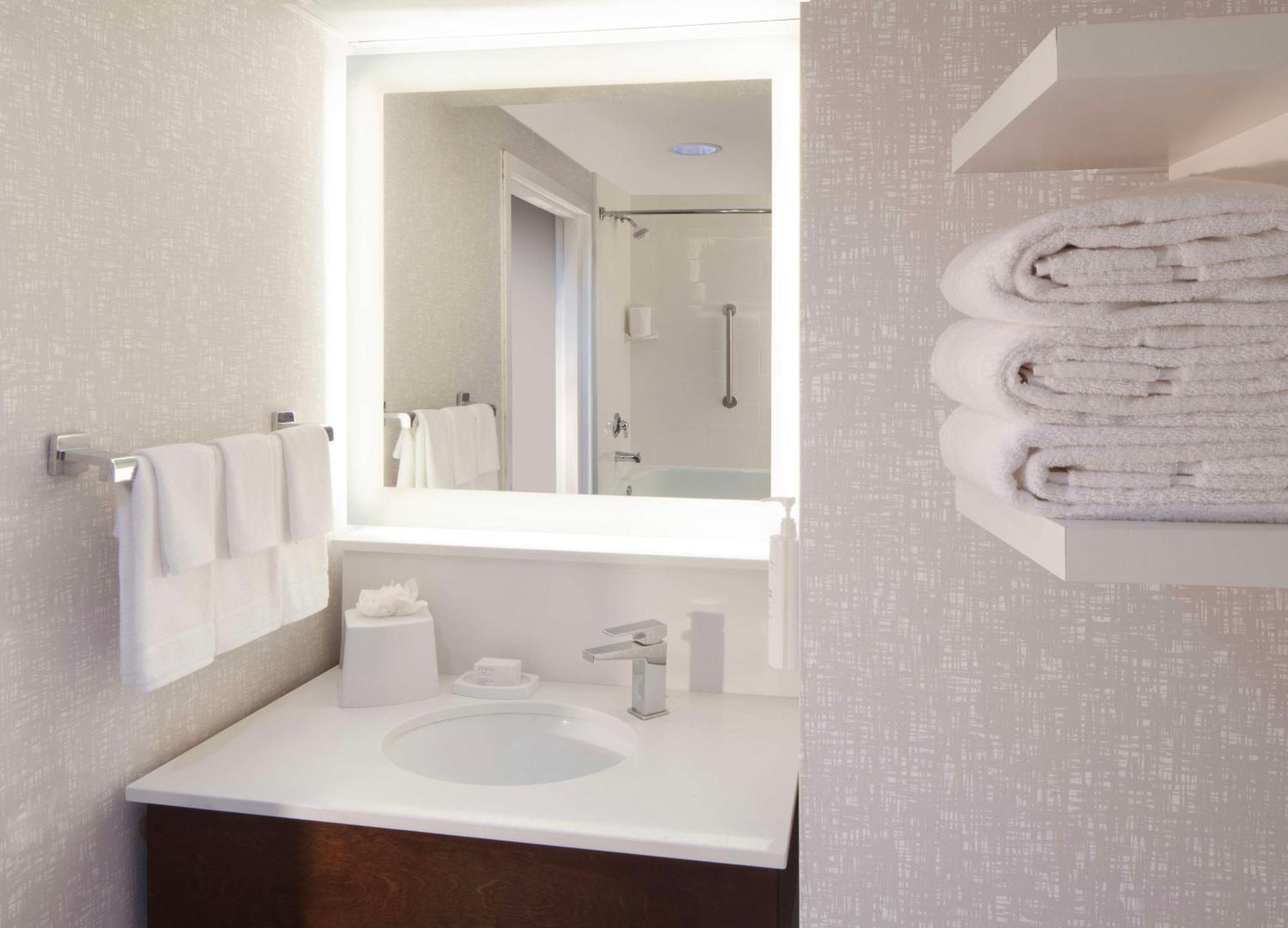 Hampton Inn & Suites-Atlanta Airport North-I-85 Hapeville Ngoại thất bức ảnh